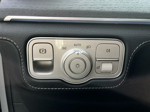 Used 2024 Mercedes-Benz GLS 580 4MATIC image 30
