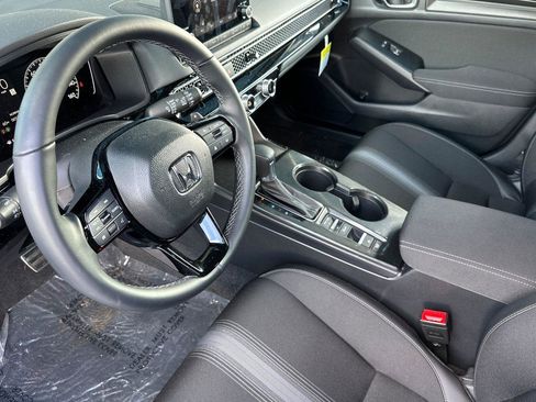 Used 2025 Honda Civic Sport image 10