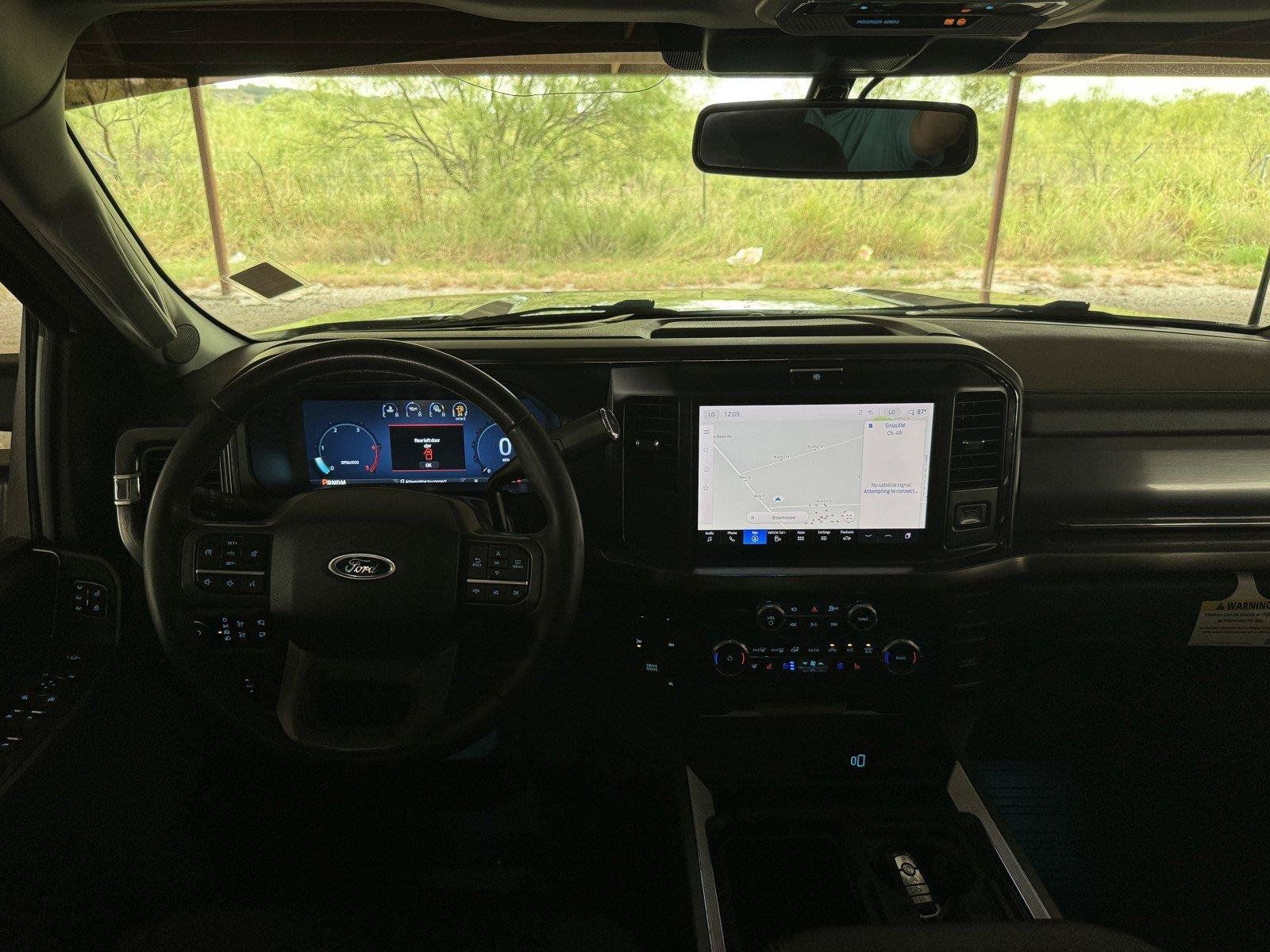Used 2025 Ford F250 Lariat AWD/4WD image 21