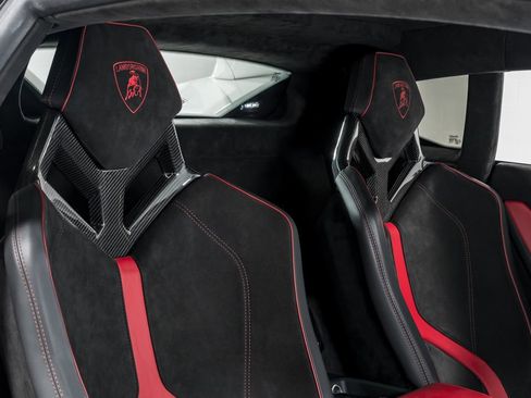 Used 2024 Lamborghini Huracan Tecnica RWD image 36