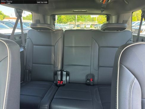 New 2026 GMC Yukon XL Elevation w/ Elevation Premium Package AWD/4WD image 13