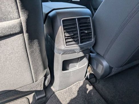 Used 2025 Kia Sportage LX FWD image 26