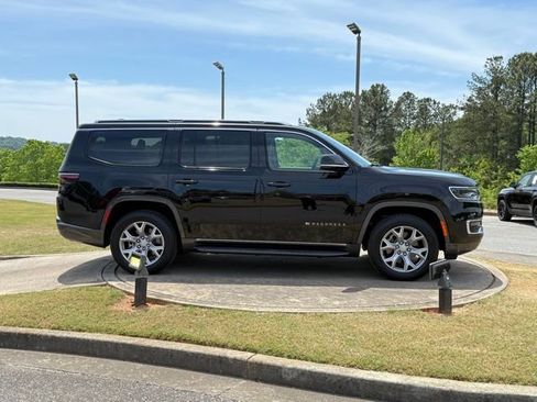 Used 2022 Jeep Wagoneer Series II image 8