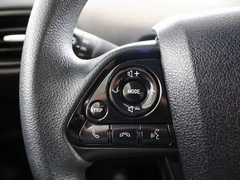 Used 2022 Toyota Prius LE FWD image 17