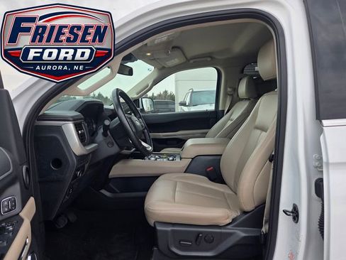 Used 2024 Ford Expedition Max XLT AWD/4WD image 11