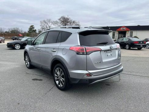 Used 2017 Toyota RAV4 Limited image 4