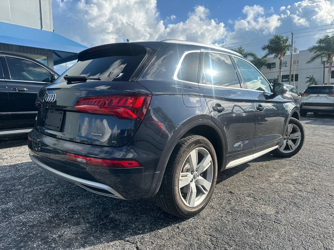 Used 2019 Audi Q5 2.0T Premium w/ Convenience Package AWD/4WD image 2
