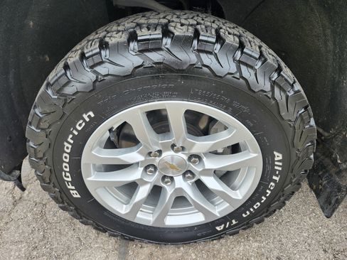 Used 2021 Chevrolet Silverado 1500 LT w/ Convenience Package II image 29