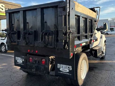Used 2017 Ford F750 2WD Regular Cab Super Duty image 8