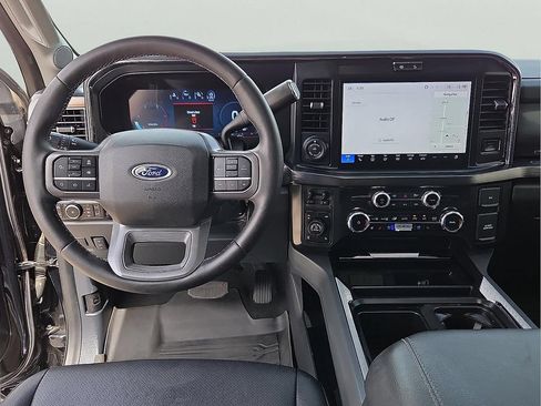 Used 2025 Ford F250 Lariat w/ Lariat Ultimate Package AWD/4WD image 13