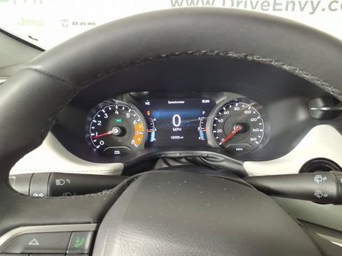Used 2023 Jeep Compass Limited w/ Elite Group AWD/4WD image 17