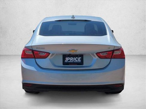 Used 2017 Chevrolet Malibu LT FWD image 7