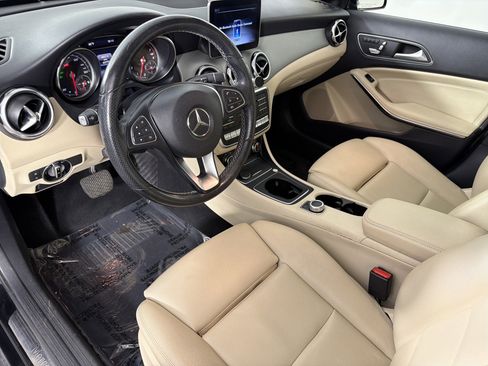 Used 2019 Mercedes-Benz GLA 250 4MATIC image 17