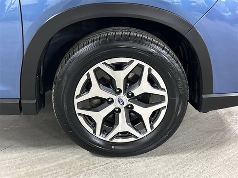Used 2019 Subaru Forester Premium w/ All-Weather Package image 13