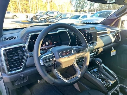 New 2026 GMC Canyon Elevation w/ Convenience Package image 10