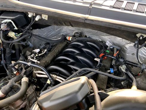 Certified 2018 Ford F150 XLT w/ Equipment Group 301A Mid RWD image 29