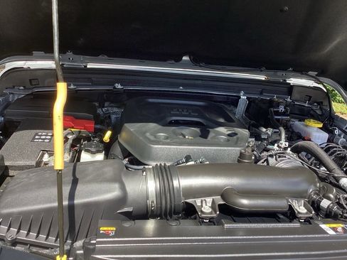 Used 2024 Jeep Wrangler Sport AWD/4WD image 20