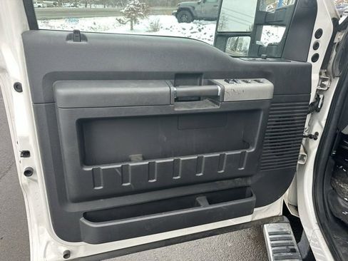 Used 2016 Ford F250 Lariat w/ Chrome Package image 25