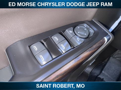 Used 2020 GMC Sierra 1500 SLT w/ SLT Premium Plus Package image 25