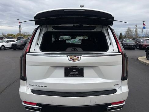 Certified 2024 Cadillac Escalade ESV Premium Luxury Platinum w/ Heavy-Duty Trailer Package AWD/4WD image 20