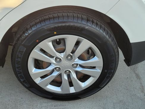 Used 2020 Kia Soul LX image 22