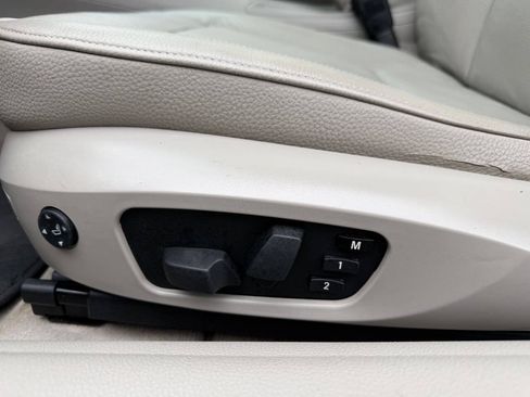 Used 2012 BMW 128i Convertible RWD image 16