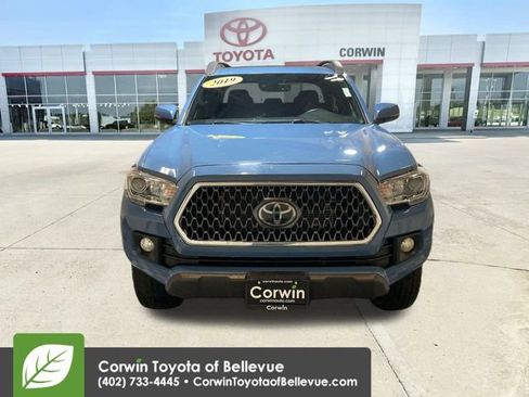 Used 2019 Toyota Tacoma TRD Off-Road image 3