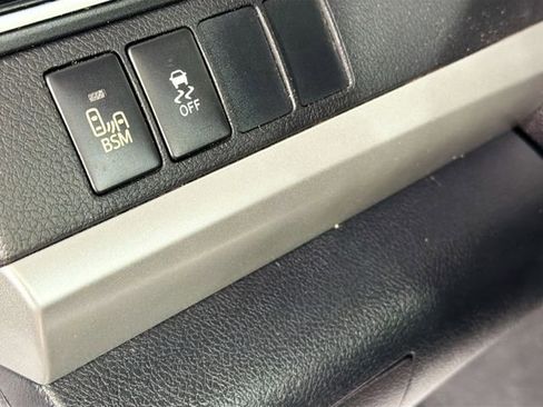 Used 2016 Toyota Camry SE FWD image 10