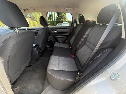 Used 2025 Nissan Rogue SV AWD/4WD image 28