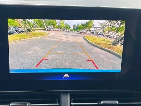 Used 2025 Chevrolet Trax ACTIV w/ Driver Confidence Package FWD image 17