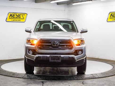 Used 2019 Toyota Tacoma SR5 RWD image 6