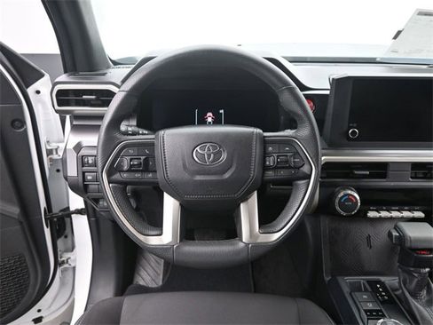 Used 2025 Toyota Tacoma TRD Sport image 27