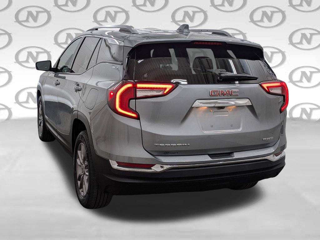 Used 2024 GMC Terrain SLT AWD/4WD image 27