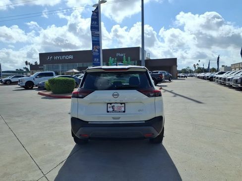 Used 2023 Nissan Rogue SV FWD image 4