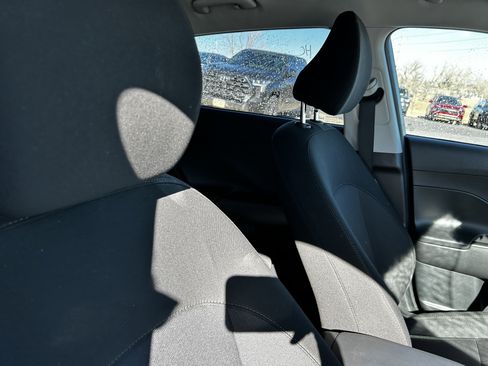 Used 2025 Hyundai Kona SEL image 14