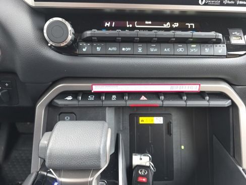 Certified 2024 Toyota Sequoia Limited image 23