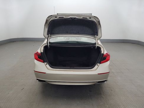 Used 2018 Honda Accord LX image 29