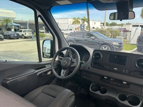 Used 2023 Mercedes-Benz Sprinter 2500 image 10