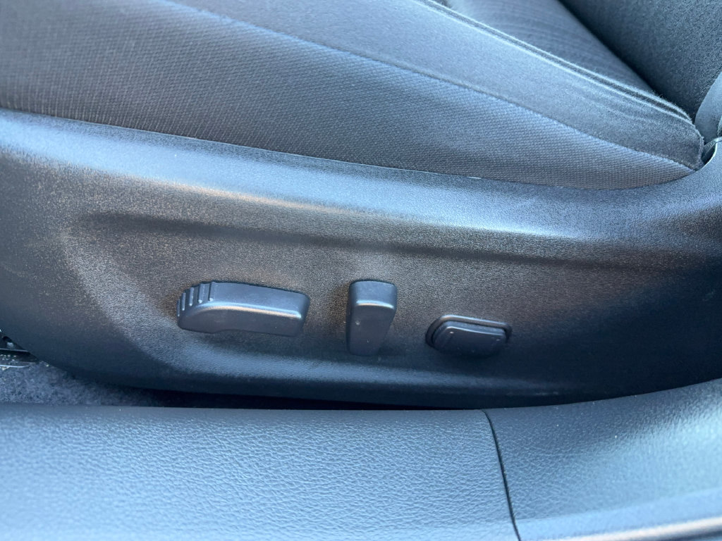 Used 2024 Nissan Altima 2.5 SV w/ SV Premium Package FWD image 11