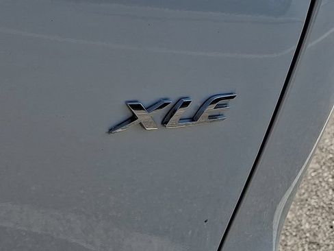 Certified 2025 Toyota Corolla Cross XLE FWD image 30