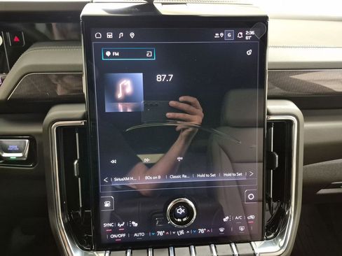 New 2026 GMC Yukon XL Elevation w/ LPO, Floor Liner Package image 13