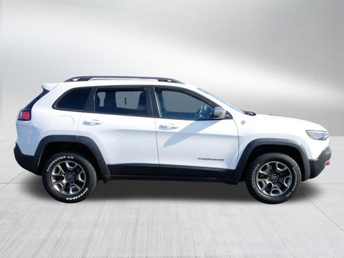 Used 2019 Jeep Cherokee Trailhawk w/ Cold Weather Group image 8