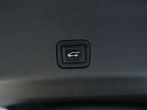 Used 2022 GMC Yukon Denali image 12