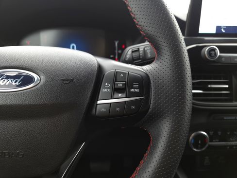 Used 2025 Ford Escape ST-Line image 35