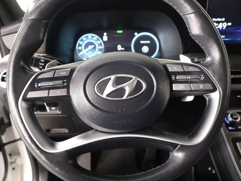 Used 2023 Hyundai Palisade Calligraphy FWD image 3