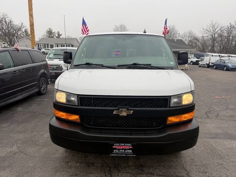Used 2019 Chevrolet Express 3500 LS image 3