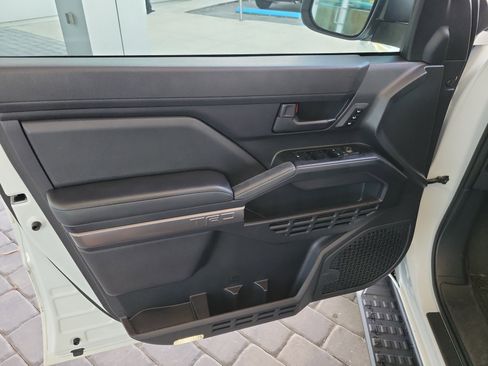 Certified 2025 Toyota 4Runner TRD Off-Road Premium image 10