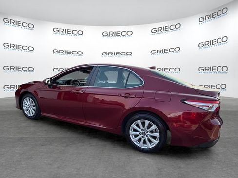Used 2019 Toyota Camry LE FWD image 5