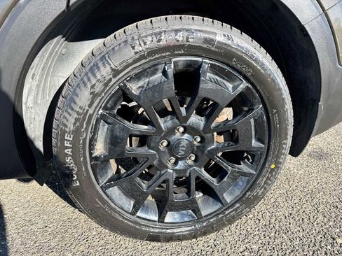 Used 2021 Kia Telluride EX w/ EX Premium Package image 18