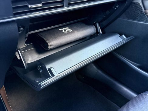 Used 2022 MAZDA CX-30 AWD 2.5 S w/ Premium Package image 27